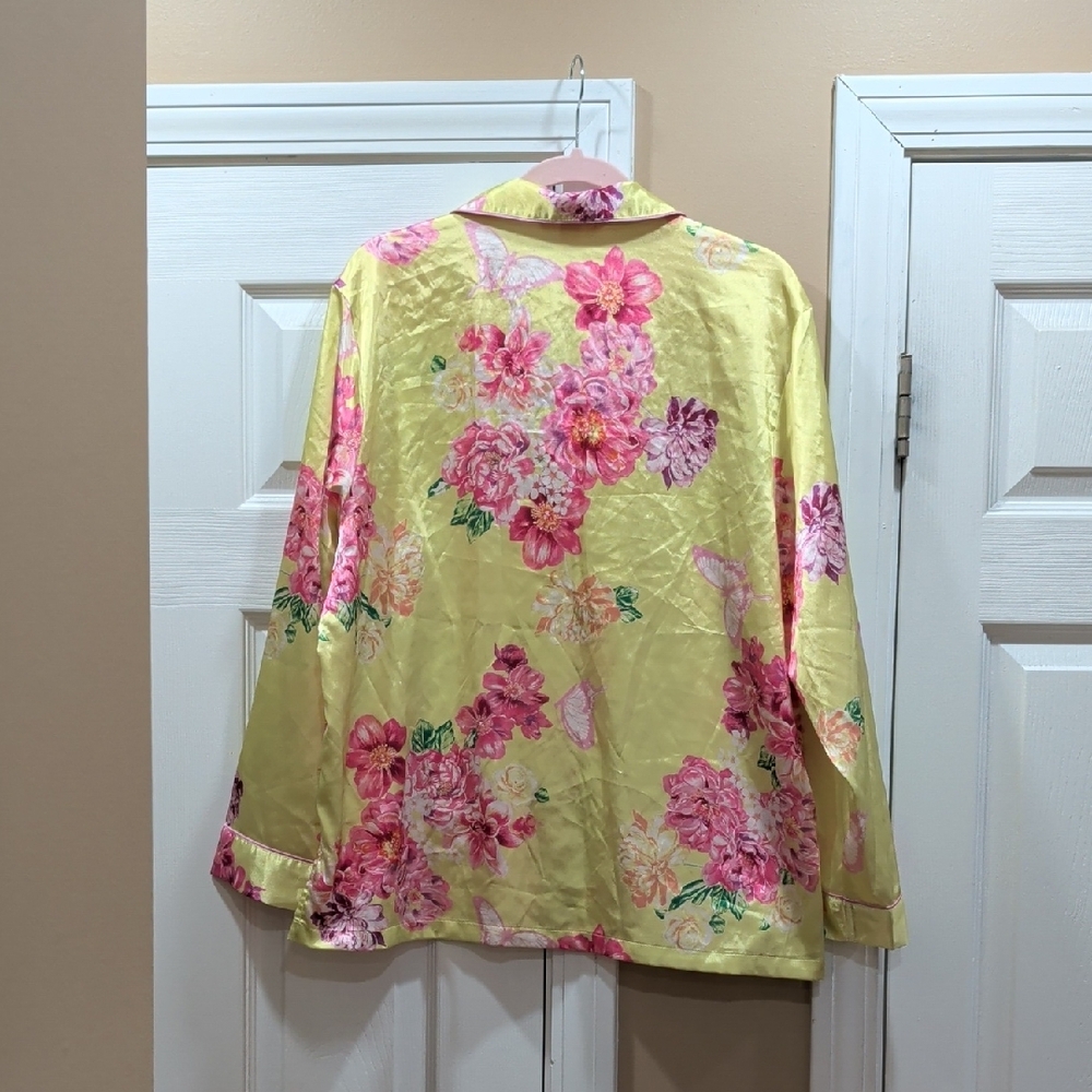 Victoria's Secret Yellow Floral Pajamas - Picture 3 of 6